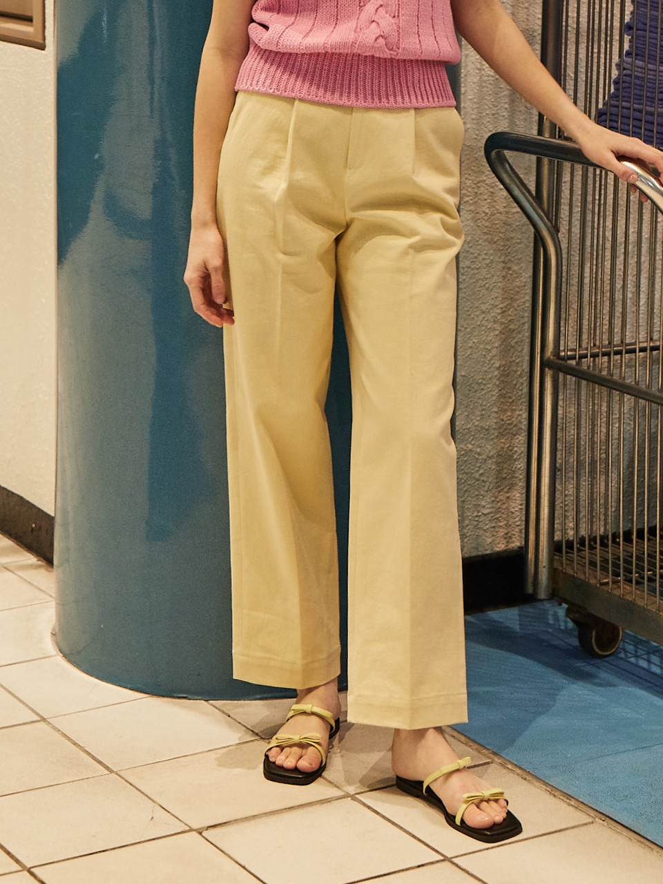 Tapered Semi Wide Pants_Butter