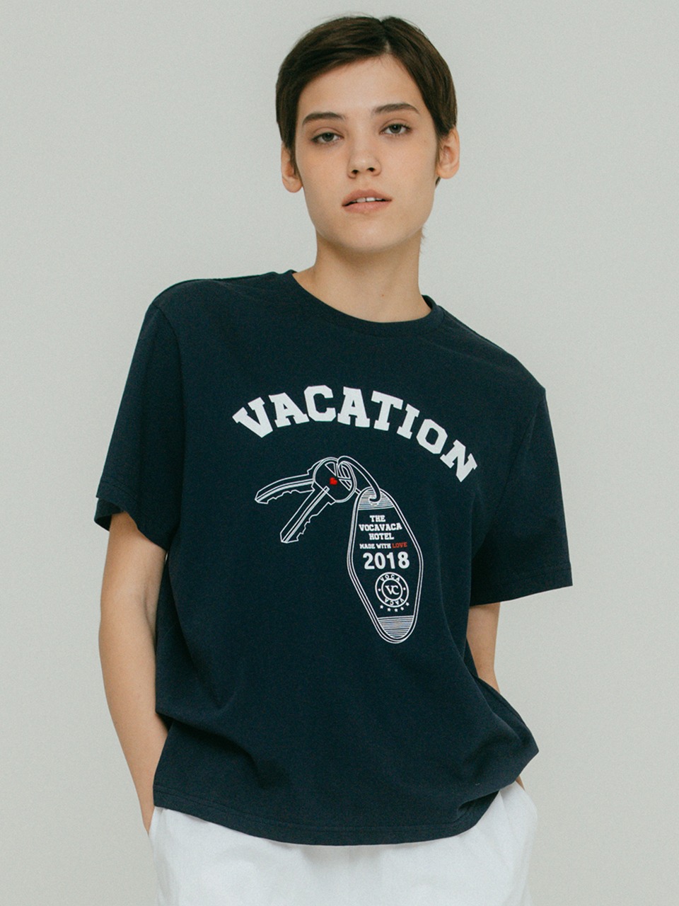 Vacation Hotel Key Logo T-Shirts VC2333TS002M